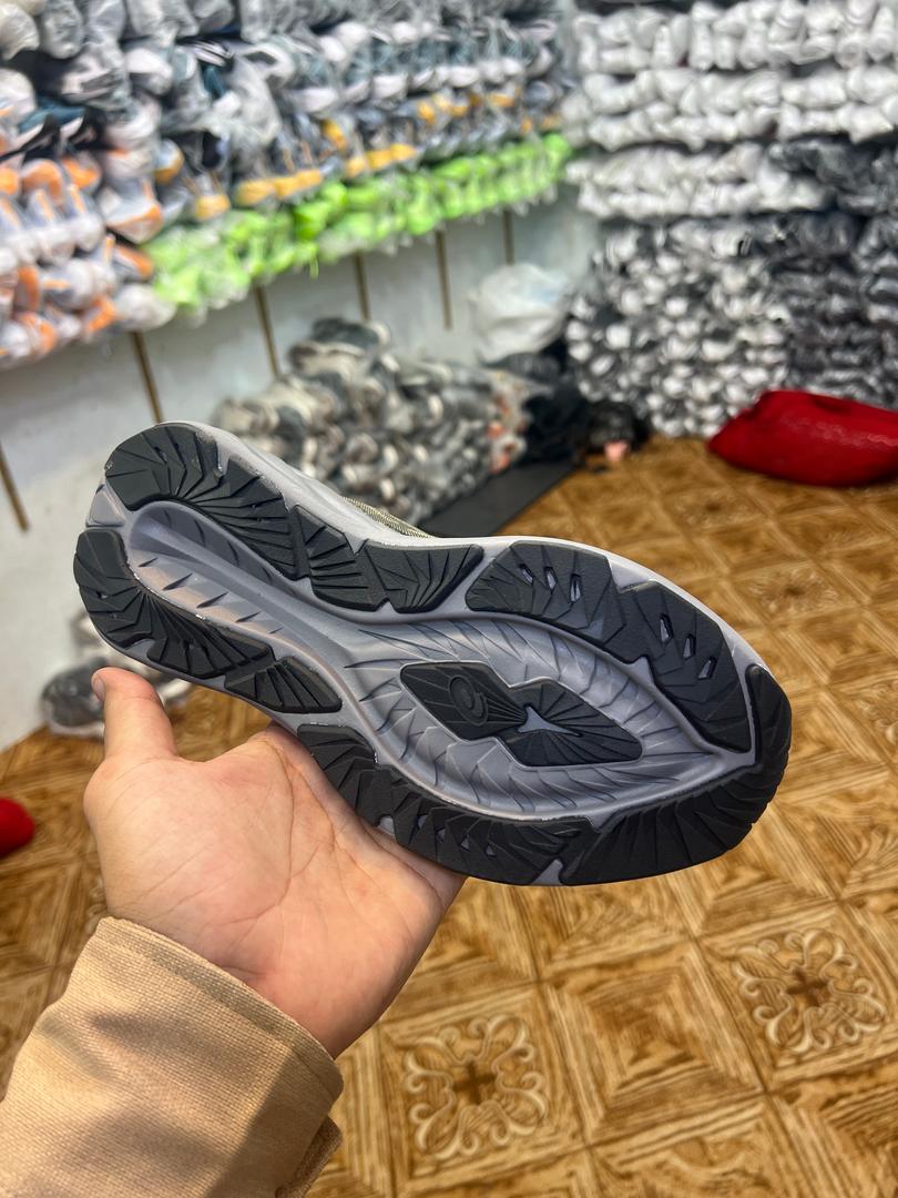 کتونی ویتنامی اسیکس نوابلاست سایز ۴۰ تا ۴۵ ، وارداتی ویتنام فروش بصورت عمده و تک asics nova blast 4