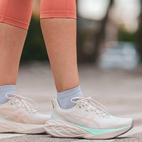 کتونی ویتنامی اسیکس نوابلاست سایز ۴۰ تا ۴۵ ، وارداتی ویتنام فروش بصورت عمده و تک asics nova blast 4