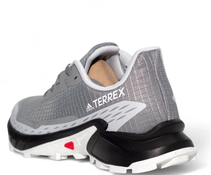 کتونی ادیداس ترکس ویتنامی رنگ بندی جذاب ، فروش بصورت عمده و تک وارداتی ویتنام.Adidas terrex Vietnam