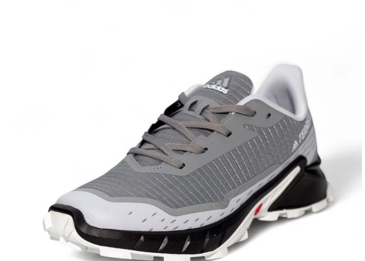 کتونی ادیداس ترکس ویتنامی رنگ بندی جذاب ، فروش بصورت عمده و تک وارداتی ویتنام.Adidas terrex Vietnam