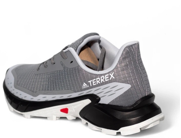 کتونی ادیداس ترکس ویتنامی رنگ بندی جذاب ، فروش بصورت عمده و تک وارداتی ویتنام.Adidas terrex Vietnam