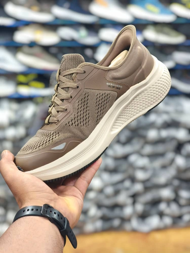 کتونی اسکیچرز ویتنامی ، وارداتی ویتنام تنوع در ۳ رنگ جذاب فروش بصورت عمده و تک . Skechers ultra light