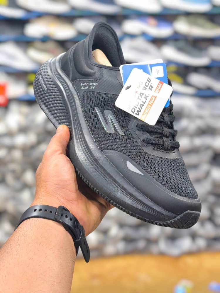 کتونی اسکیچرز ویتنامی ، وارداتی ویتنام تنوع در ۳ رنگ جذاب فروش بصورت عمده و تک . Skechers ultra light
