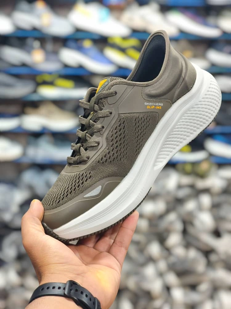کتونی اسکیچرز ویتنامی ، وارداتی ویتنام تنوع در ۳ رنگ جذاب فروش بصورت عمده و تک . Skechers ultra light