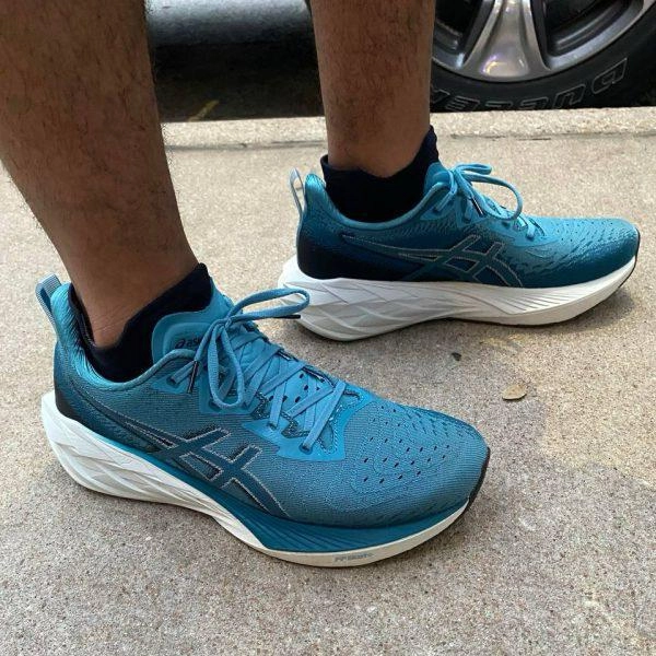 کتونی ویتنامی اسیکس نوابلاست سایز ۴۰ تا ۴۵ ، وارداتی ویتنام فروش بصورت عمده و تک asics nova blast 4