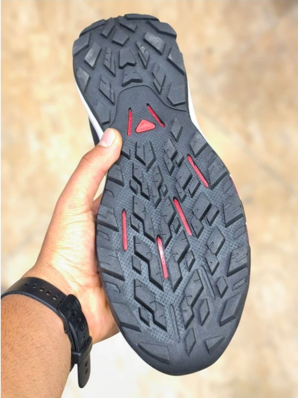 کتونی سالامون سایز ۳۹ تا ۴۵ فروش بصورت عمده و تک .Salomon outpulse goretex