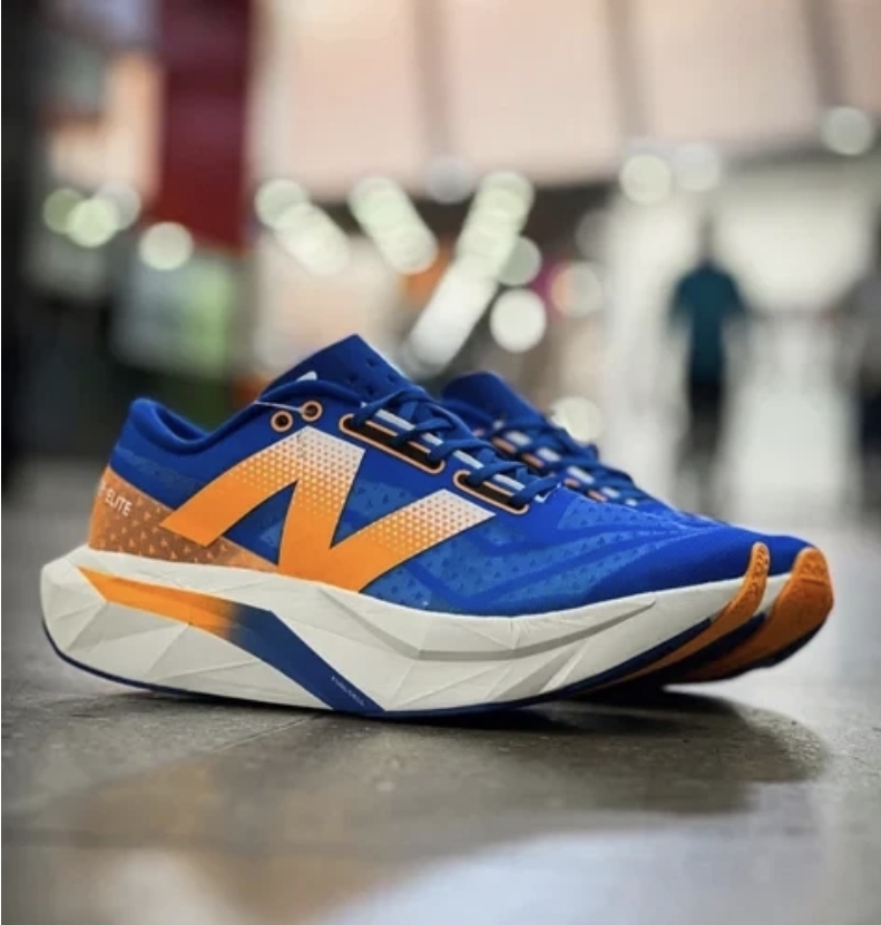 کتونی ویتنامی نیوبالانس الیت ۴/ ، فروش بصورت عمده و تک /.سایز۴۰تا۴۵ / ۴۵Newbalance fuelcell supercomp Elite V4