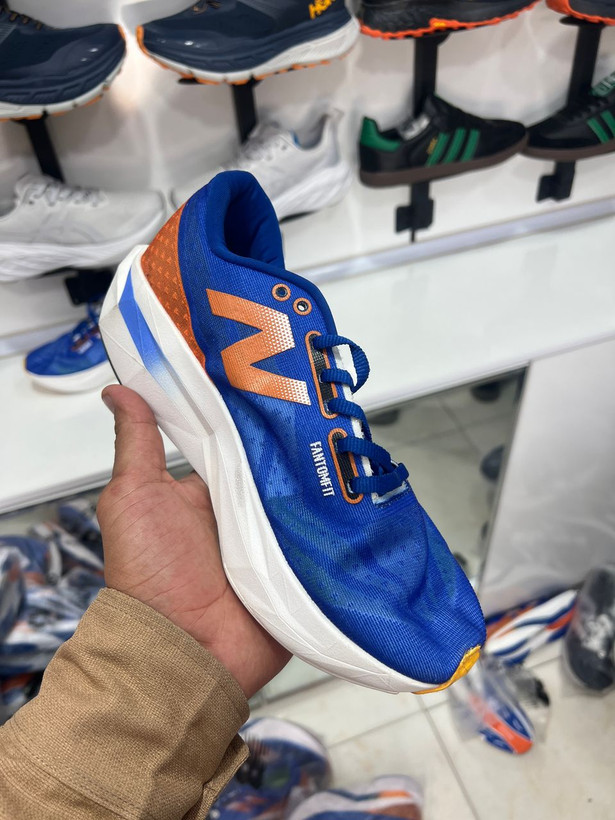 کتونی ویتنامی نیوبالانس الیت ۴/ ، فروش بصورت عمده و تک /.سایز۴۰تا۴۵ / ۴۵Newbalance fuelcell supercomp Elite V4