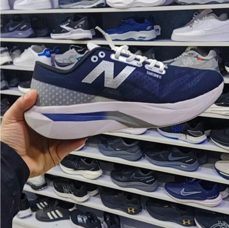 کتونی ویتنامی نیوبالانس الیت ۴ ، فروش بصورت عمده و تک .سایز ۳۷تا۴۰ . ۵Newbalance fuelcell supercomp Elite V