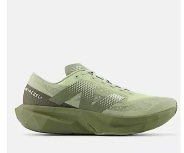 کتونی ویتنامی نیوبالانس الیت ۴ ، فروش بصورت عمده و تک .سایز ۴۰ تا ۴۵Newbalance fuelcell supercomp Elite V4