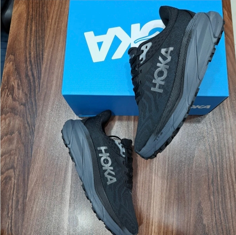 کتونی هوکا چلنجرHoka challenger ساخت ویتنام/