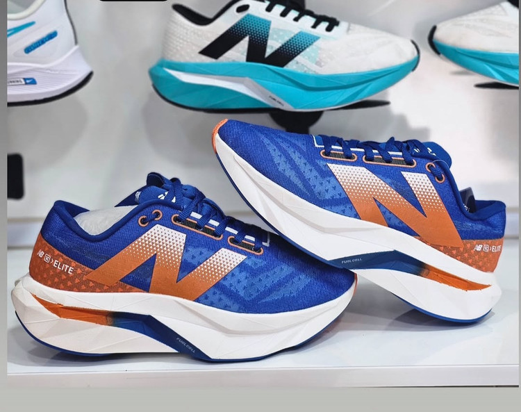 کتونی ویتنامی نیوبالانس الیت ۴/ ، فروش بصورت عمده و تک /.سایز۴۰تا۴۵ / ۴۵Newbalance fuelcell supercomp Elite V4