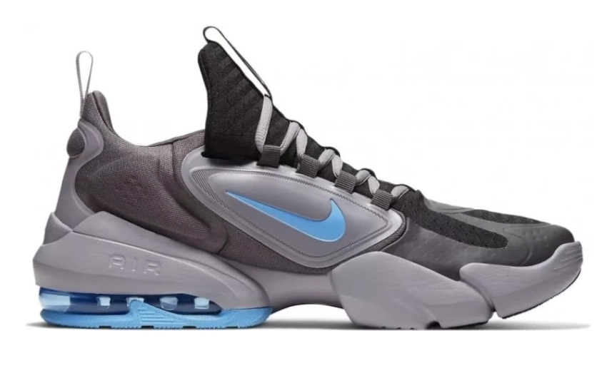 کفش نایک ساواچ Nike air max alpha savage. سایز ۴۰ تا ۴۵ تنوع در ۳ رنگ جذاب ، فروش بصورت عمده و تک