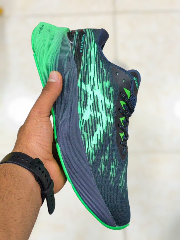 کتونی اسیکس ویتنامی نوابلاست سایز ۴۰ تا ۴۵. Asics novablast3