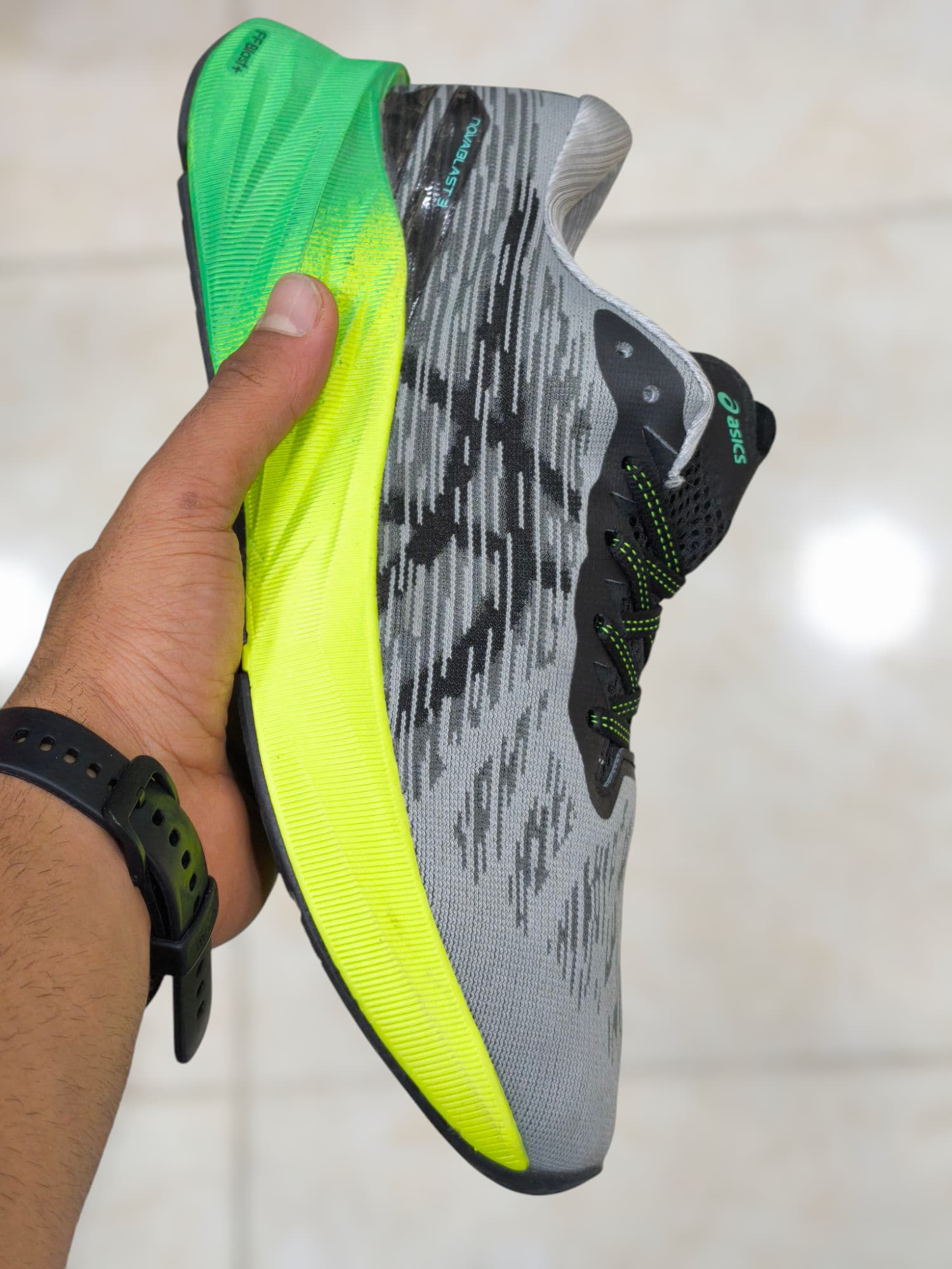کتونی اسیکس ویتنامی نوابلاست سایز ۴۰ تا ۴۵. Asics novablast3