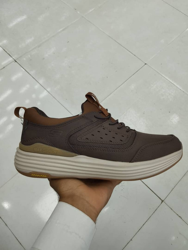 کتونی ویتنامی اسکیچرزوارداتی ویتنام فروش بصورت عمده و تک . سایز۴۰ تا ۴۵ skechers
