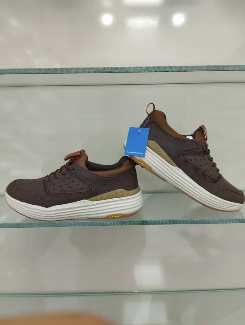 کتونی ویتنامی اسکیچرزوارداتی ویتنام فروش بصورت عمده و تک . سایز۴۰ تا ۴۵ skechers