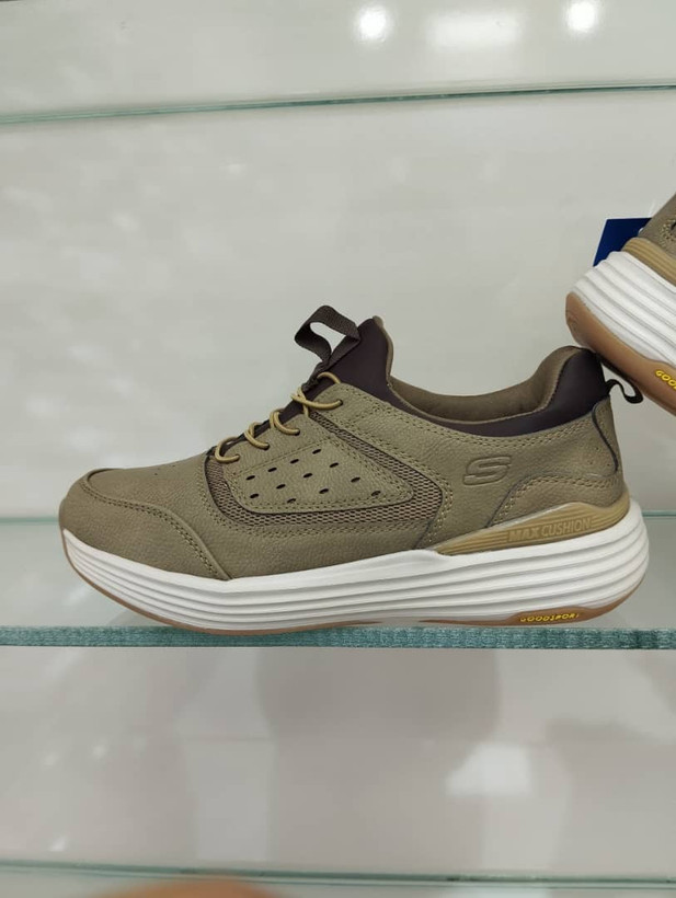 کتونی ویتنامی اسکیچرزوارداتی ویتنام فروش بصورت عمده و تک . سایز۴۰ تا ۴۵ skechers