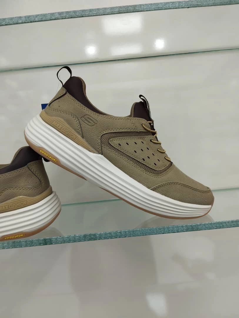 کتونی ویتنامی اسکیچرزوارداتی ویتنام فروش بصورت عمده و تک . سایز۴۰ تا ۴۵ skechers
