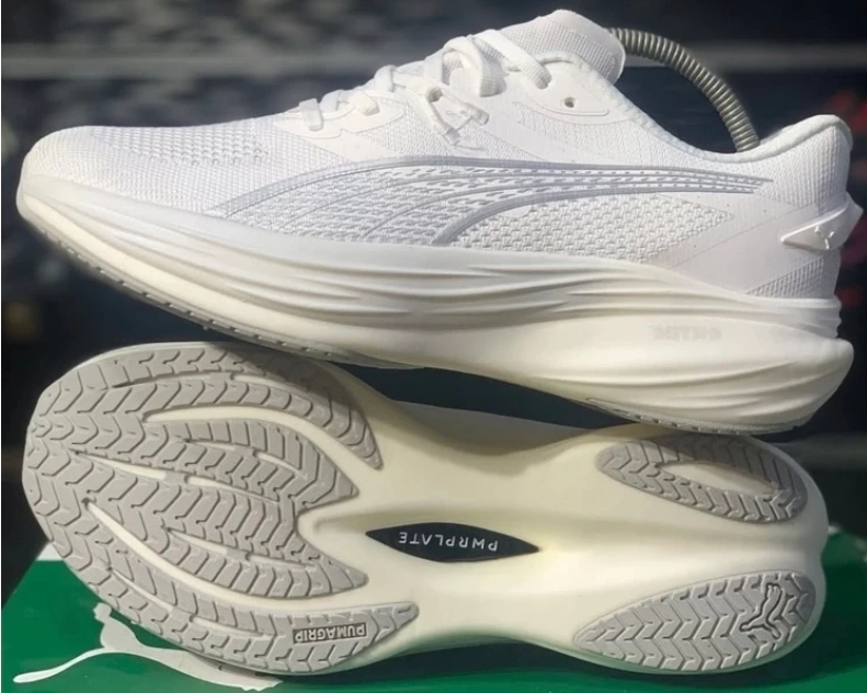 کتونی پوما نیترو . وارداتی ویتنام سایز ۴۰ تا ۴۵ فروش بصورت عمده و تک . Puma deviate nitro 3 vietnam