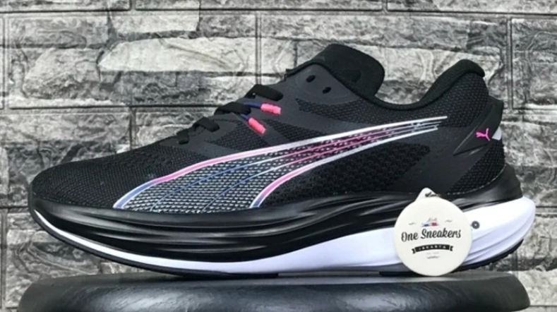 کتونی پوما نیترو . وارداتی ویتنام سایز ۴۰ تا ۴۵ فروش بصورت عمده و تک . Puma deviate nitro 3 vietnam