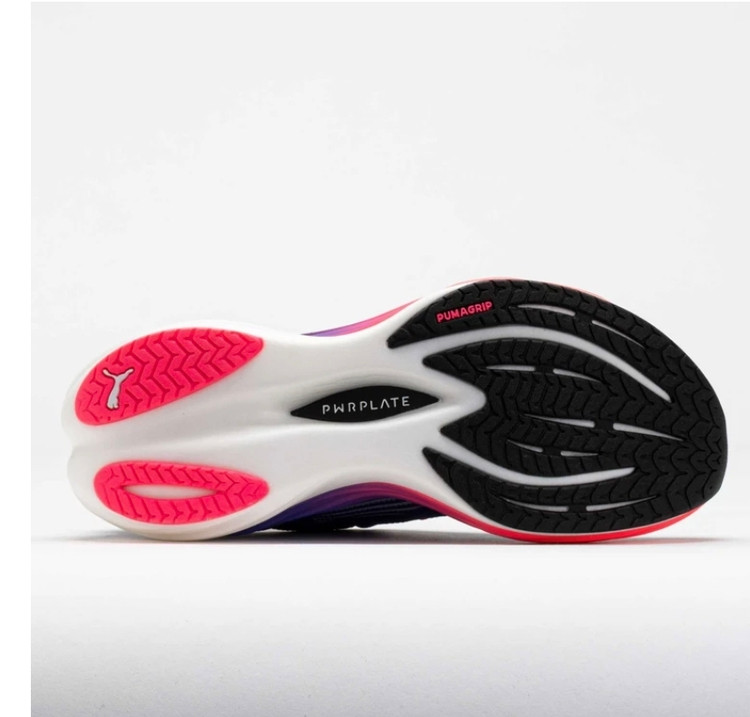 کتونی پوما نیترو . وارداتی ویتنام سایز ۴۰ تا ۴۵ فروش بصورت عمده و تک . Puma deviate nitro 3 vietnam
