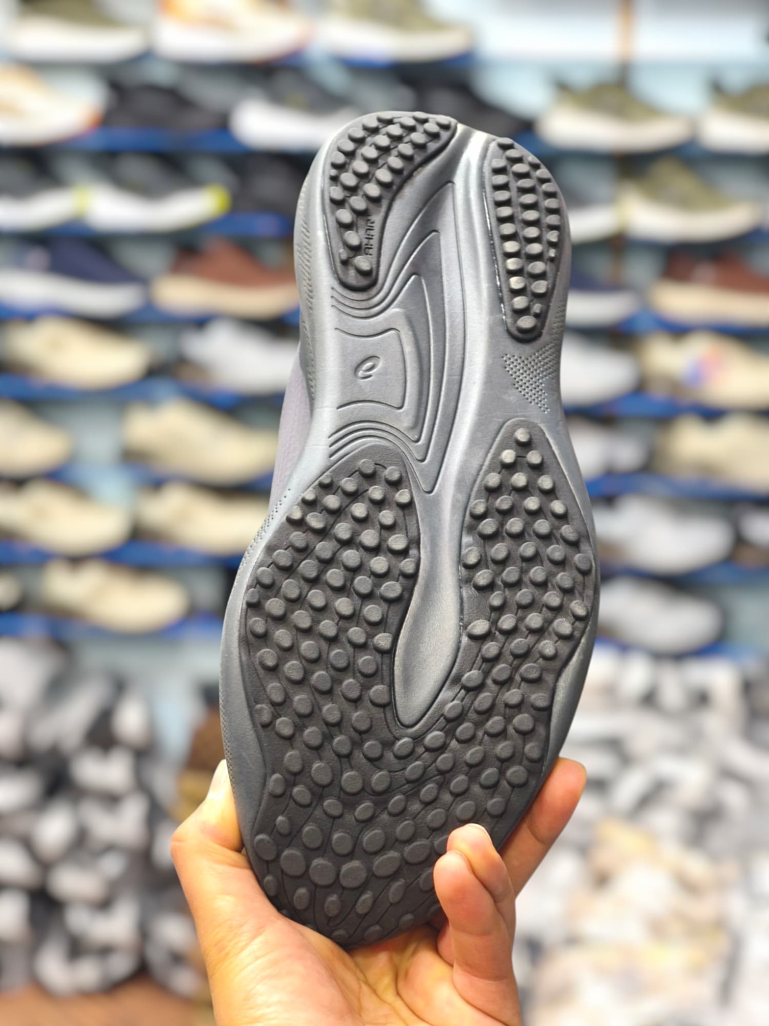 کتونی اسیکس گورتکس وارداتی ویتنام سایز ۴۱ تا ۴۵ فروش بصورت عمده و تک. Asics Goretex pureGEL Vietnam