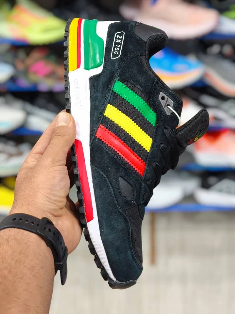 کتونی ادیداس زد ایکس ۷۵۰ . ساخت ویتنام سایز ۴۰ تا ۴۵ فروش بصورت عمده و تک . Adidas ZX 750 Vietnam