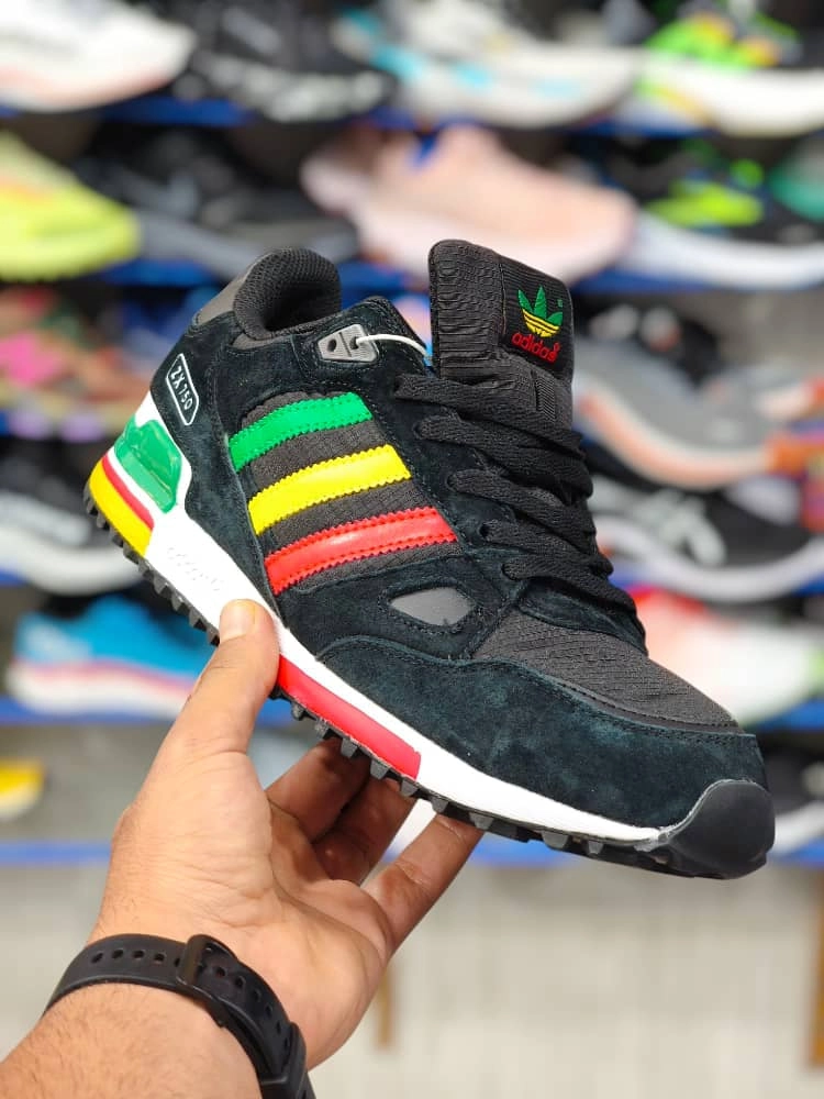 کتونی ادیداس زد ایکس ۷۵۰ . ساخت ویتنام سایز ۴۰ تا ۴۵ فروش بصورت عمده و تک . Adidas ZX 750 Vietnam
