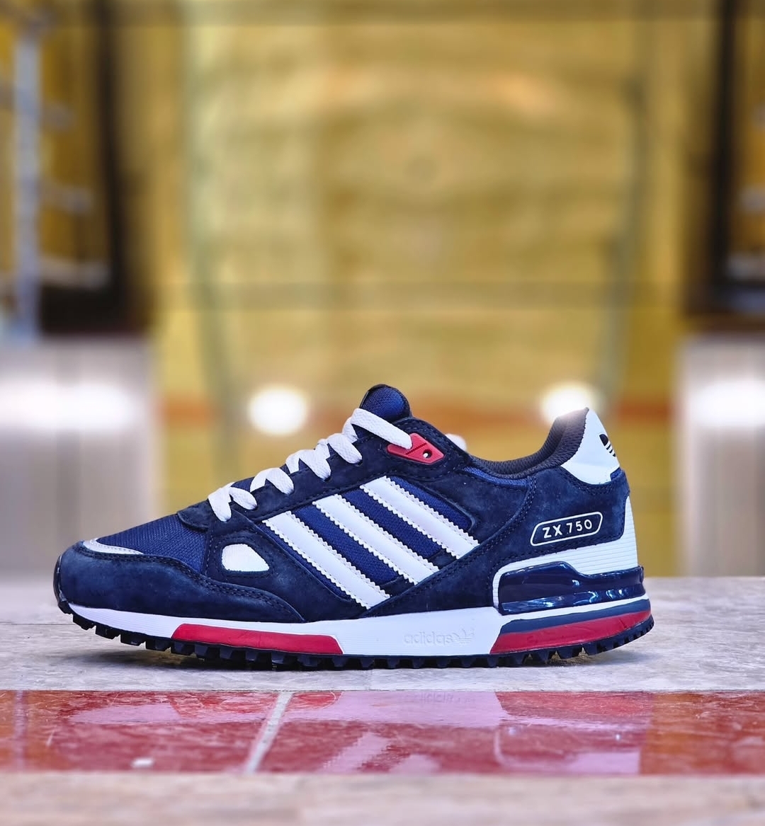 کتونی ادیداس زد ایکس ۷۵۰ . ساخت ویتنام سایز ۴۰ تا ۴۵ فروش بصورت عمده و تک . Adidas ZX 750 Vietnam