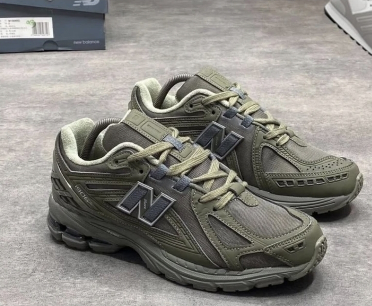 کتونی نیوبالانس ۱۹۰۶ ست جذاب زنانه و مردانه سایز ۳۷ تا ۴۵ فروش بصورت عمده و تک . Newbalance 1906