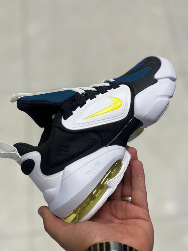 کتونی نایک ساواچ سایز ۴۰ تا ۴۵ تنوع در ۴ رنگ جذاب ، فروش بصورت عمده و تک . Nike air max alpha savage