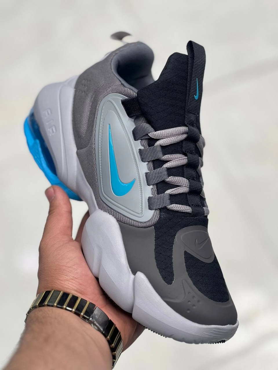 کتونی نایک ساواچ سایز ۴۰ تا ۴۵ تنوع در ۴ رنگ جذاب ، فروش بصورت عمده و تک . Nike air max alpha savage