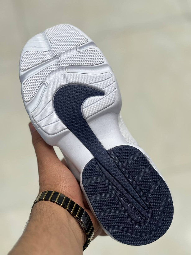 کتونی نایک ساواچ سایز ۴۰ تا ۴۵ تنوع در ۴ رنگ جذاب ، فروش بصورت عمده و تک . Nike air max alpha savage