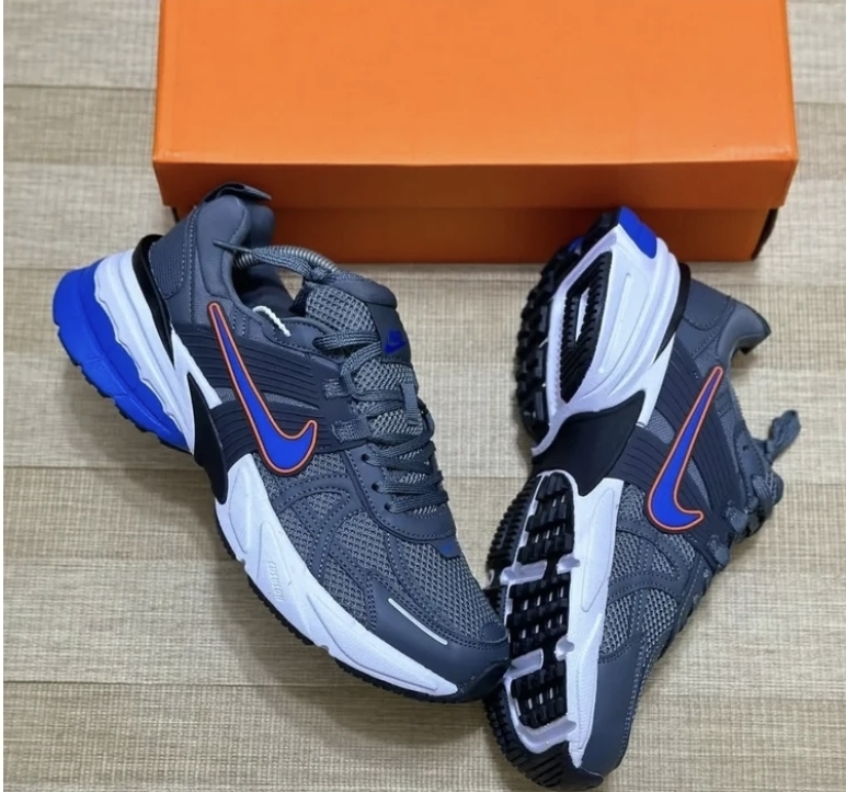 کتونی ویتنامی نایک وارداتی ویتنام فروش بصورت عمده و تک ، سایز ۳۶تا۴۵.Nike wmns V2k Run Year of the Dragon womens