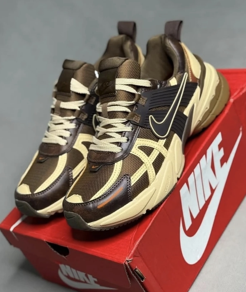 Nike wmns V2k Run Year of the Dragon