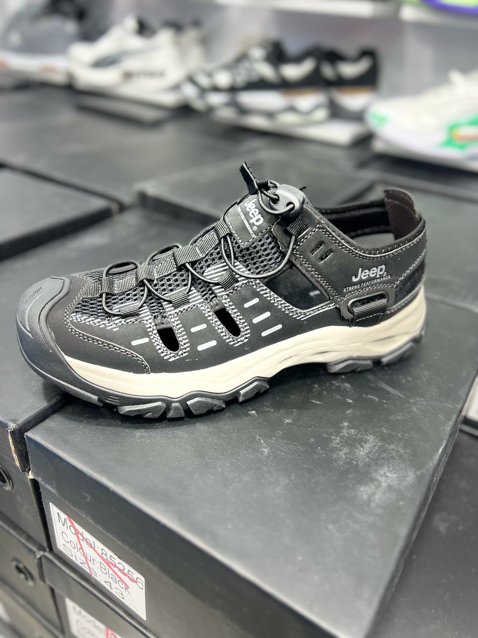 صندل آمریکایی جیپ جدیدترین صندل ۲۰۲۵. سایز ۴۰ تا ۴۵ فروش بصورت عمده و تک .Sandal jeep