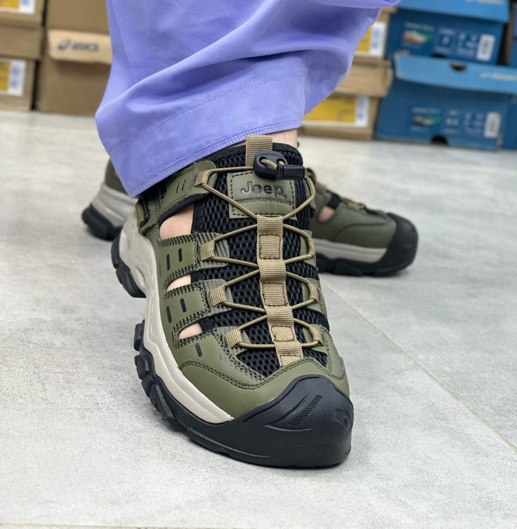 صندل آمریکایی جیپ جدیدترین صندل ۲۰۲۵. سایز ۴۰ تا ۴۵ فروش بصورت عمده و تک .Sandal jeep