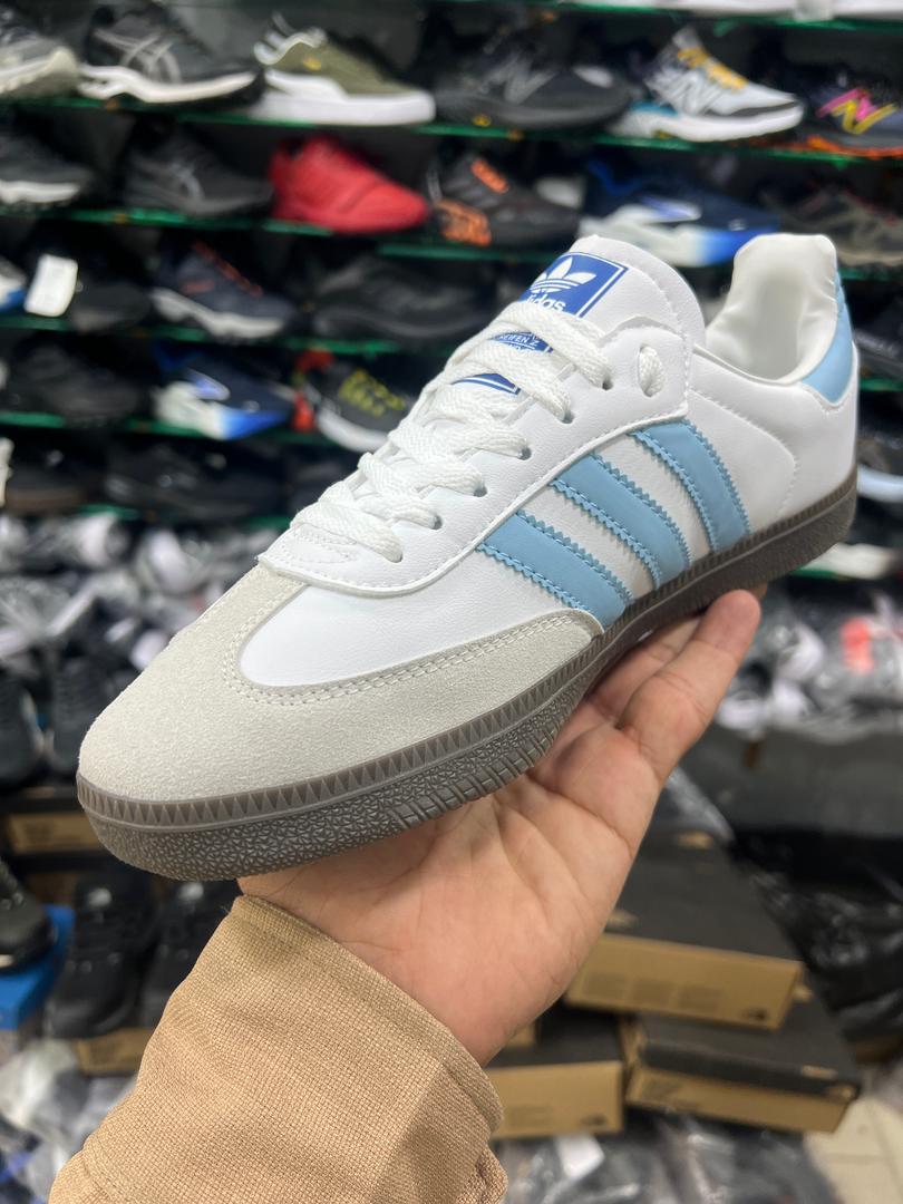 کتونی ویتنامی ادیداس سامبا .وارداتی ویتنام سایز ۳۷ تا۴۰. فروش بصورت عمده و تک . Adidas Samba
