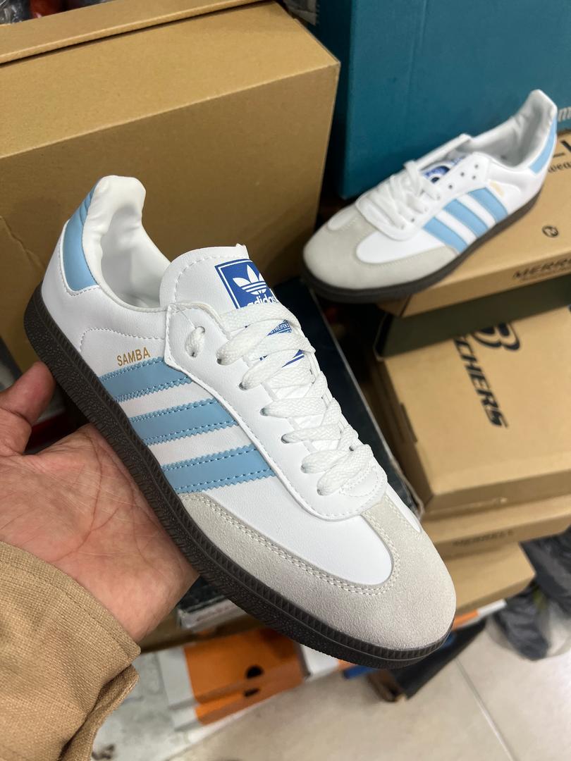کتونی ویتنامی ادیداس سامبا .وارداتی ویتنام سایز ۳۷ تا۴۰. فروش بصورت عمده و تک . Adidas Samba