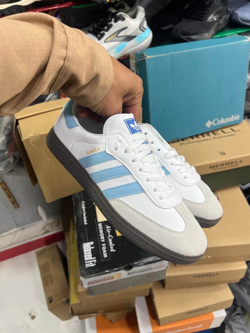 کتونی ویتنامی ادیداس سامبا .وارداتی ویتنام سایز ۳۷ تا۴۰. فروش بصورت عمده و تک . Adidas Samba