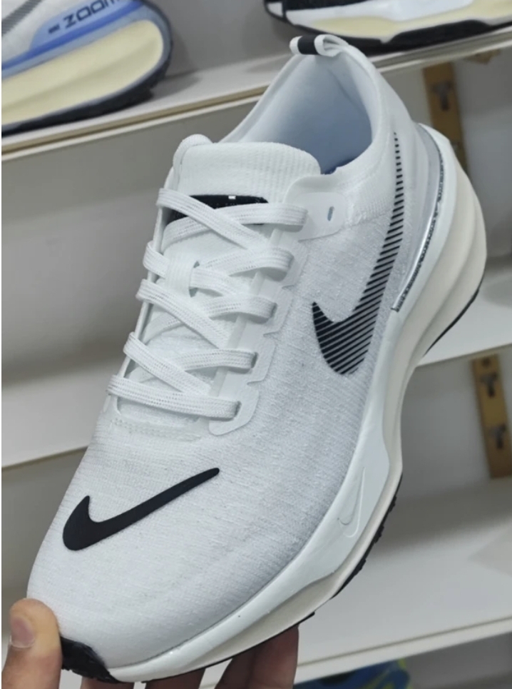 کتونی نایک زوم ایکس ویتنامی وارداتی . سایز ۴۰ تا ۴۲ .Nike zoom x lnviciblie Run3