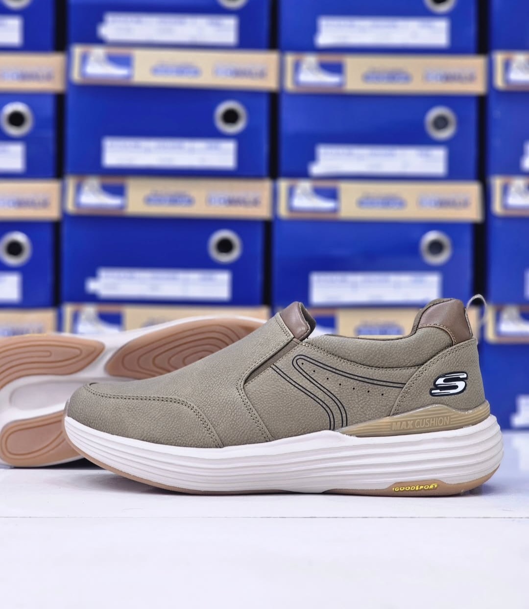 اسکیچرز eskechers