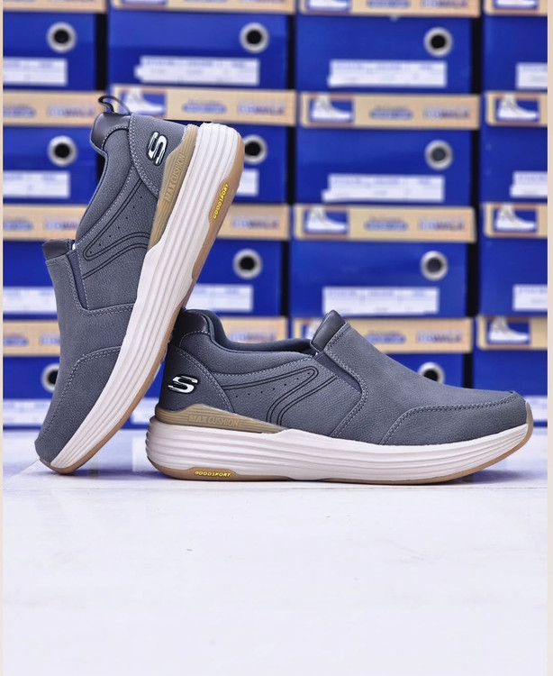 Eskechers اسکیچرز