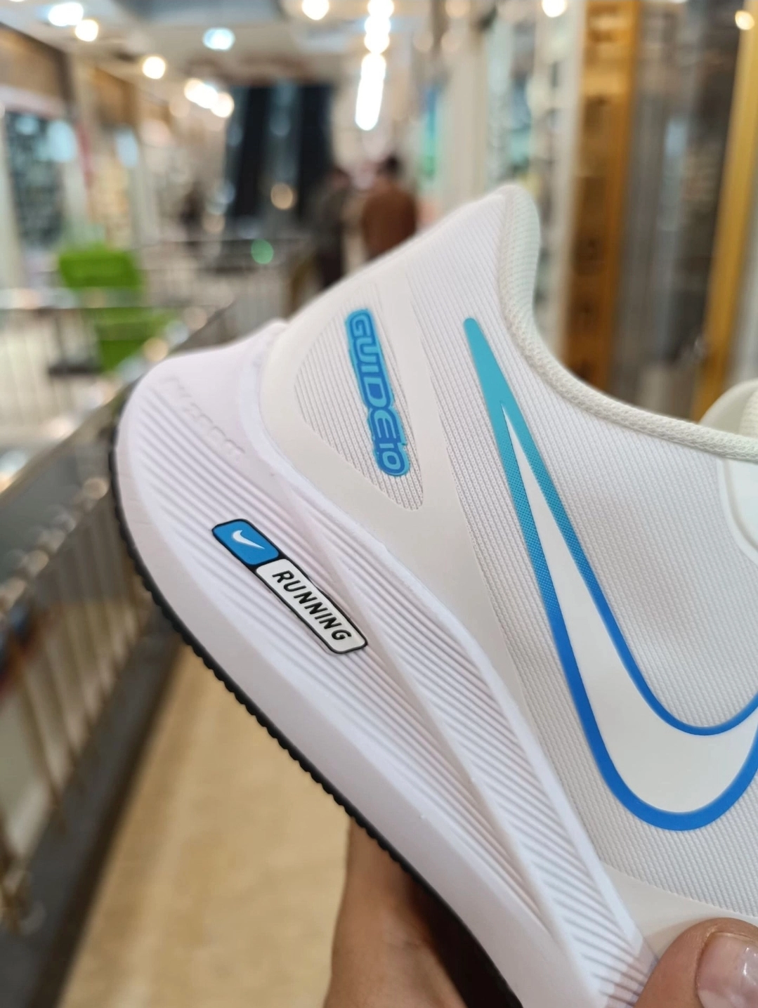 Nike guide 10 vietnam. نایک گاید ۱۰