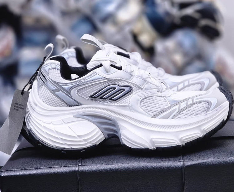 Balenciaga ۱۰xl Trainers vietnam. بالنسیاگا