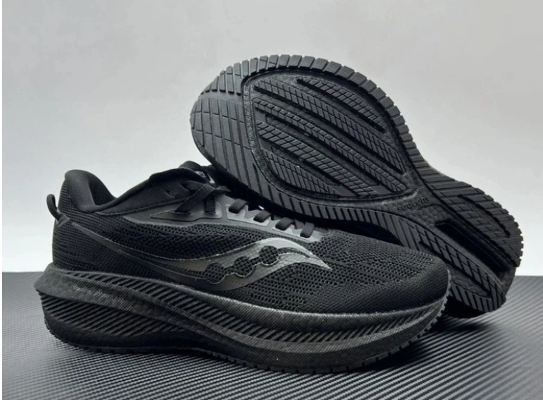 کتونی ساکونی تریمپ ۲۱/Saucony Triumph 21/ وارداتی ساخت ویتنام /سایز ۴۰الی ۴۵/فروش بصورت عمده و تک .