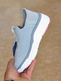 اسکیچرز زنانهSkechers Max Cushioning vietnam