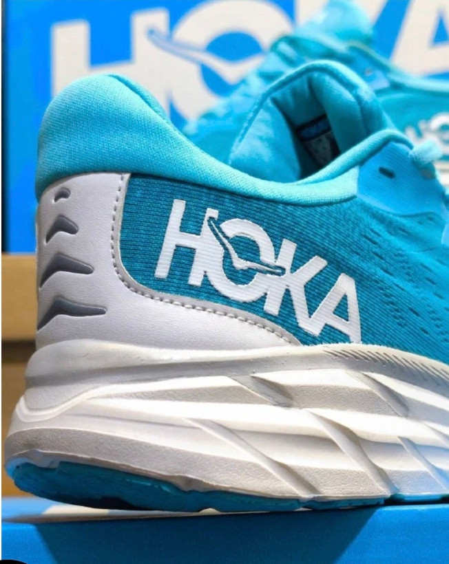 حراجی کتونی هوکا کلیفتون ۸ ،وارداتی ویتنام سایز ۴۰_۴۱_۴۲ . Hoka clifton 8 vietnam
