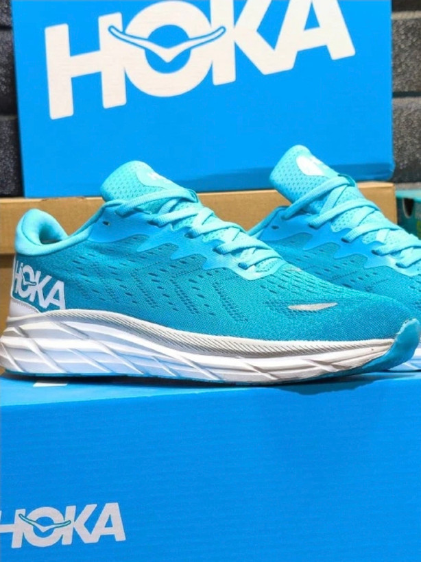 حراجی کتونی هوکا کلیفتون ۸ ،وارداتی ویتنام سایز ۴۰_۴۱_۴۲ . Hoka clifton 8 vietnam